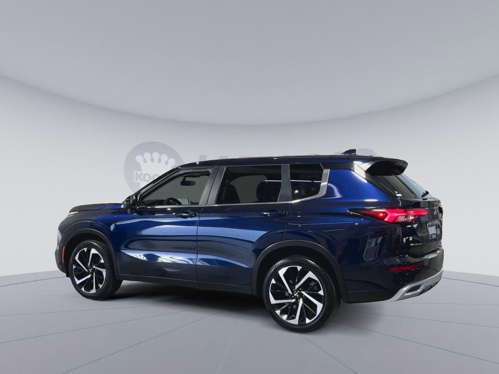 2023 Mitsubishi Outlander SE