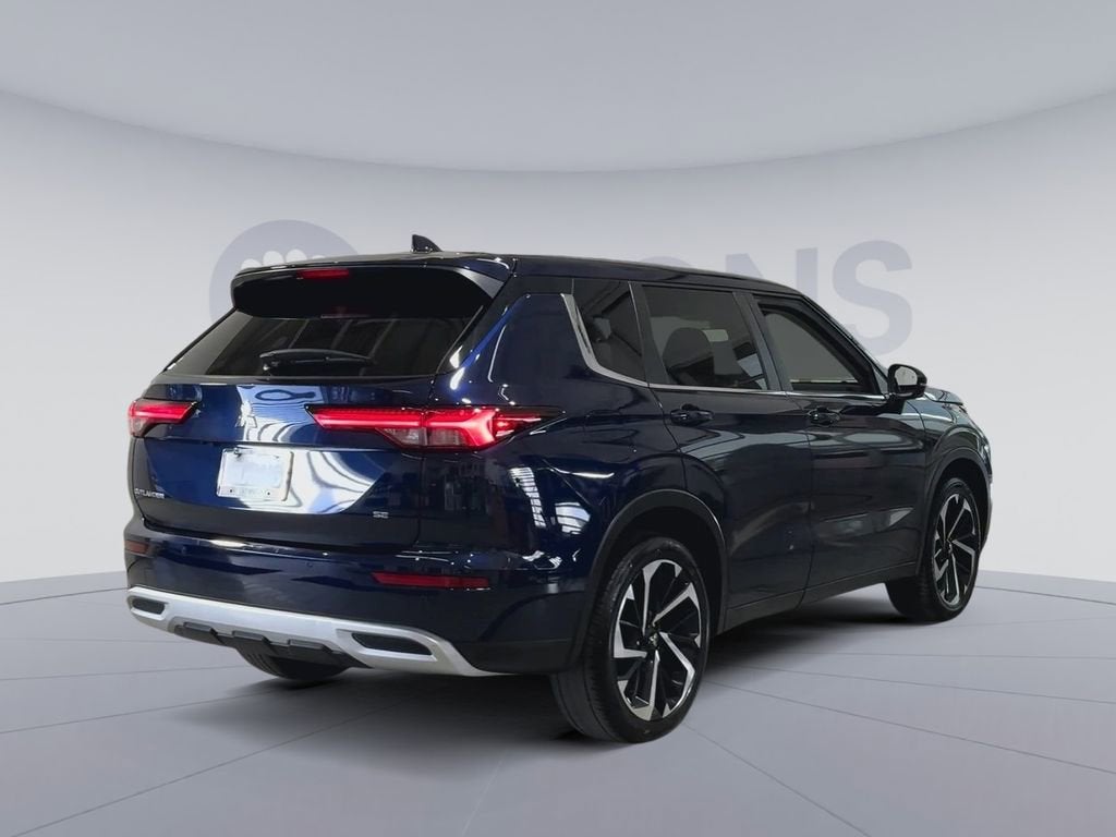 2023 Mitsubishi Outlander SE