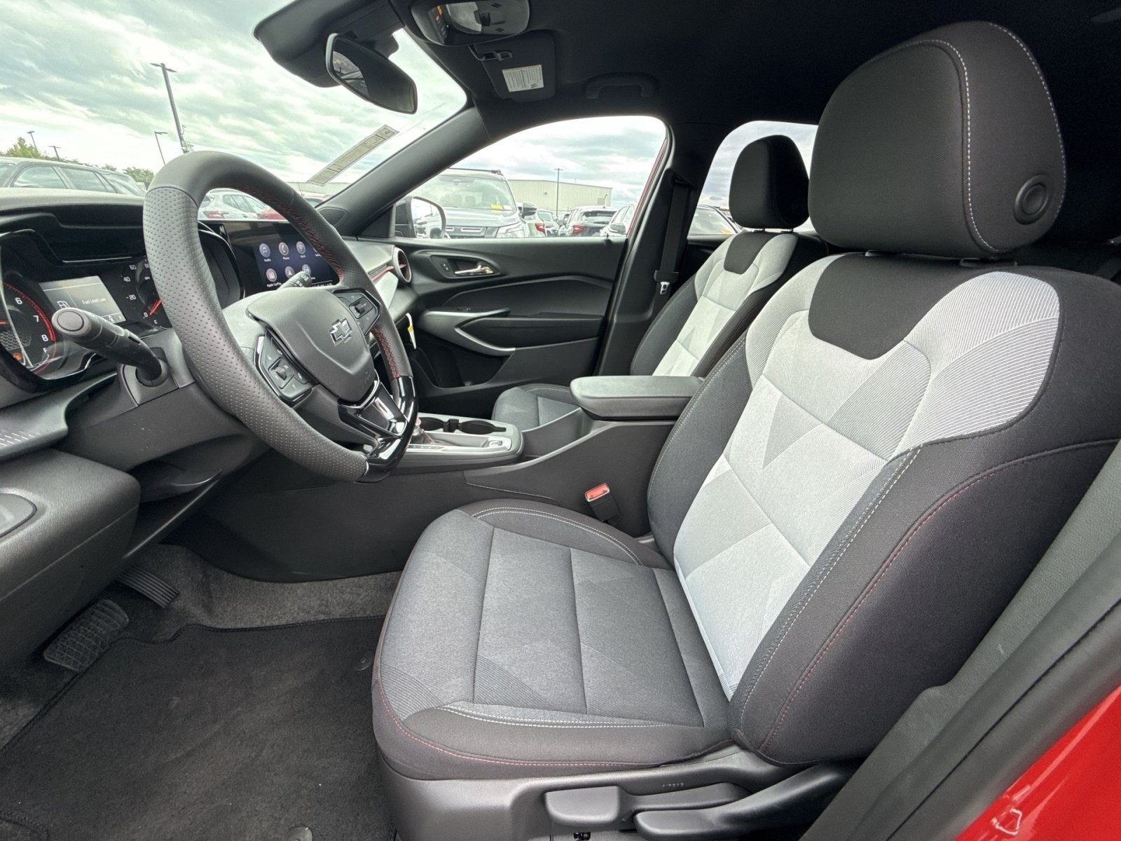 2026 Chevrolet Trax RS - Photo 11
