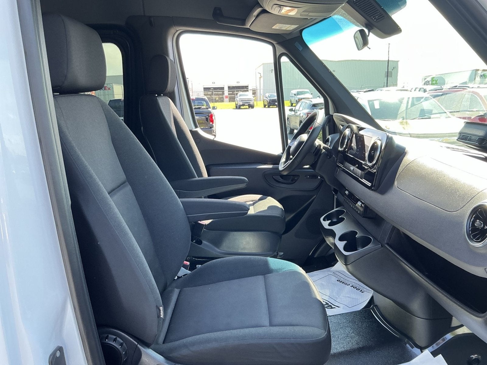 2025 Mercedes-Benz Sprinter Passenger Van 2500 High Roof I4 Diesel 170" RWD
