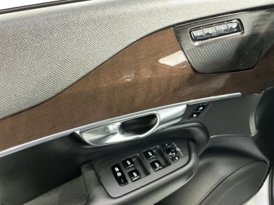 2019 Volvo XC90 Momentum