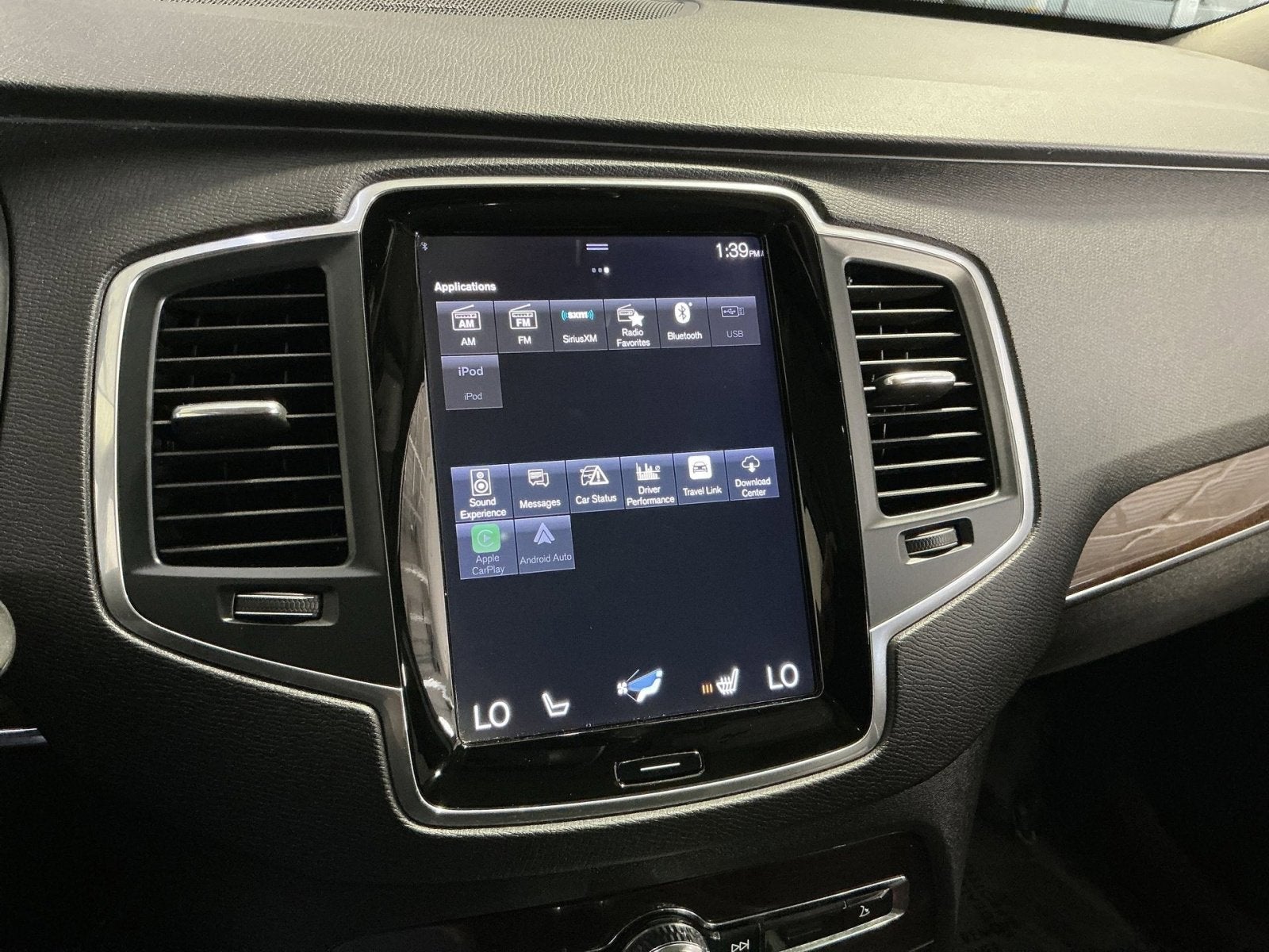 2019 Volvo XC90 Momentum