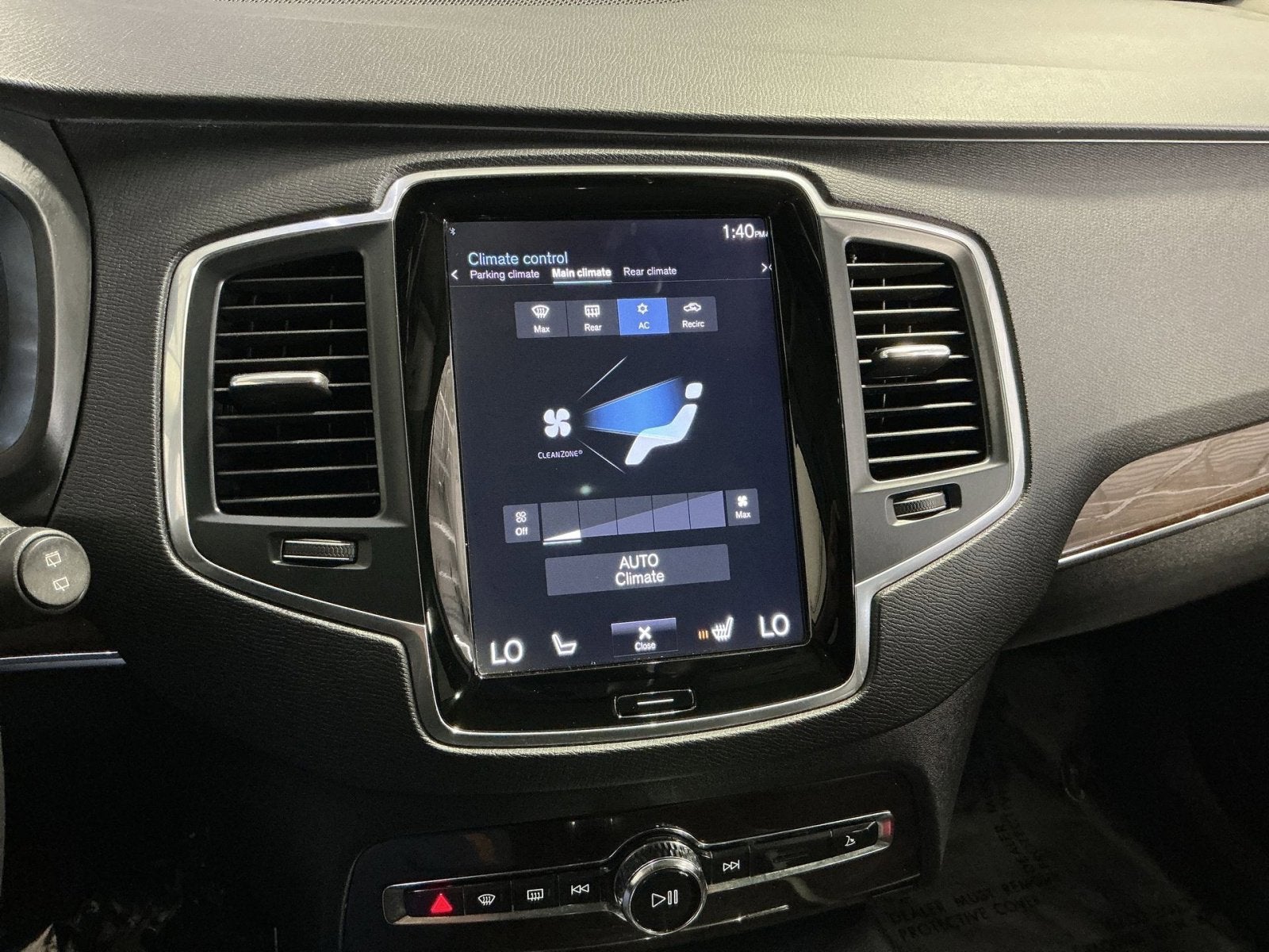 2019 Volvo XC90 Momentum