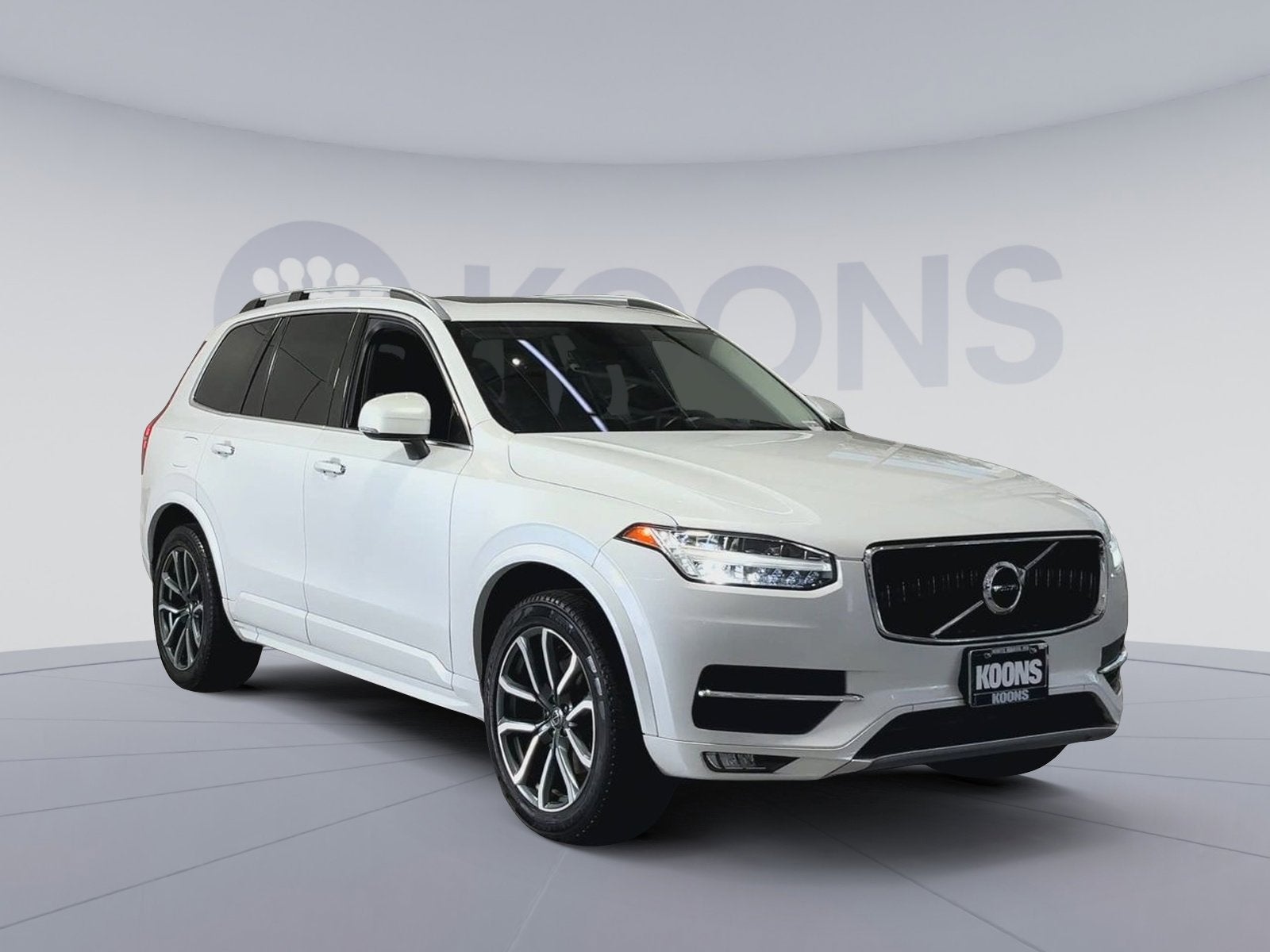 2019 Volvo XC90 Momentum