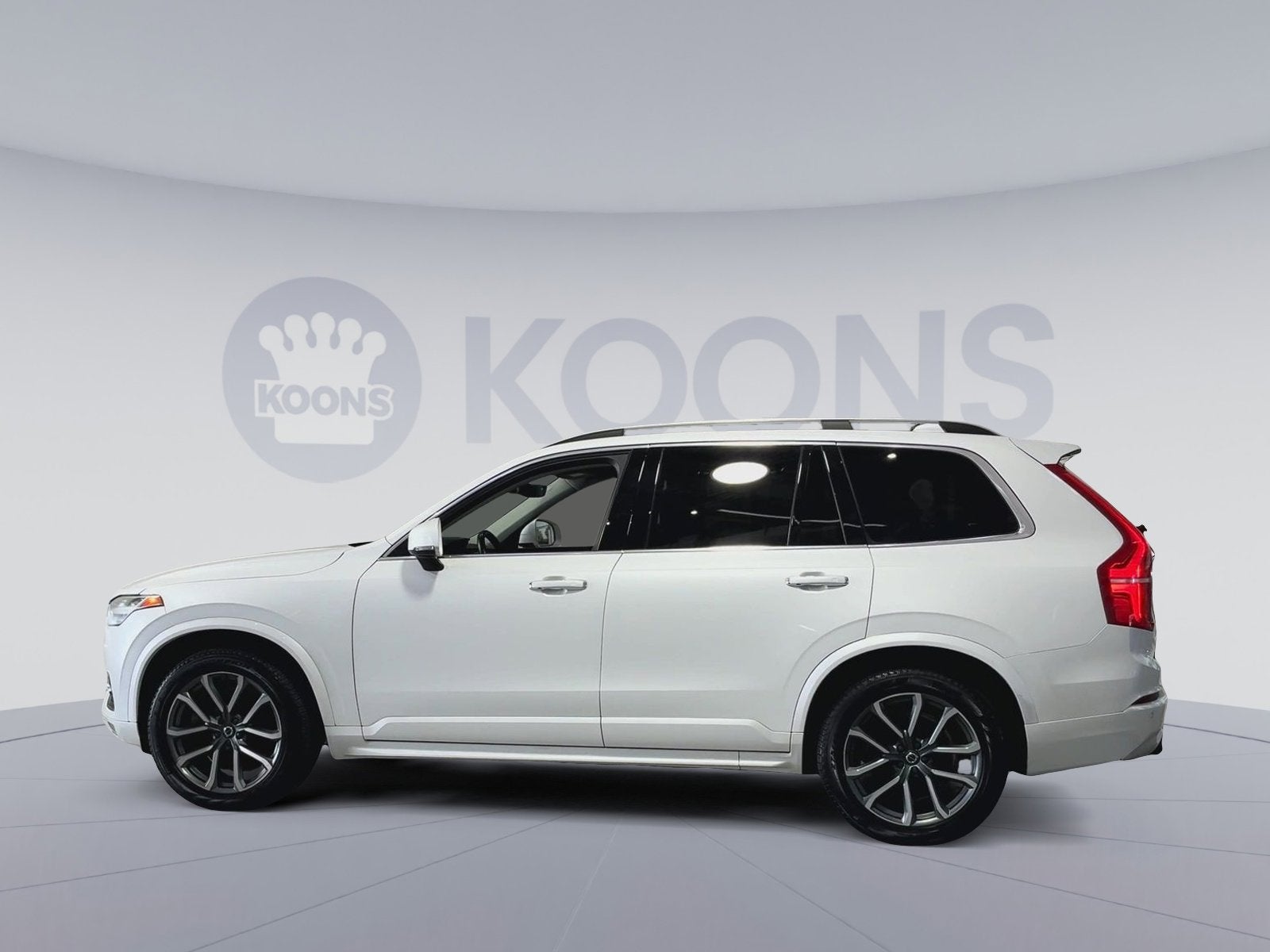 2019 Volvo XC90 Momentum