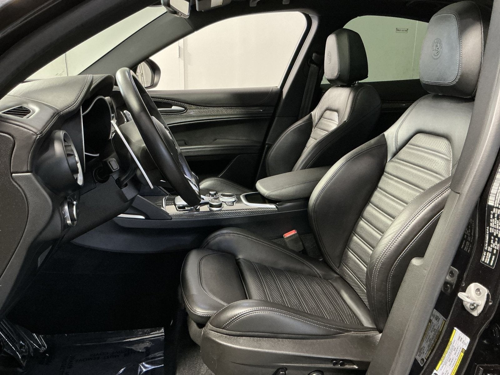 2022 Alfa Romeo Stelvio Quadrifoglio