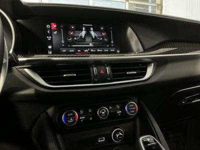 2022 Alfa Romeo Stelvio Quadrifoglio