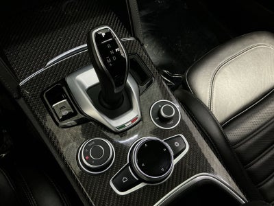 2022 Alfa Romeo Stelvio Quadrifoglio
