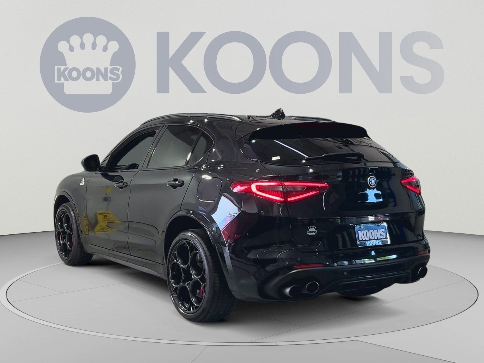 2022 Alfa Romeo Stelvio Quadrifoglio