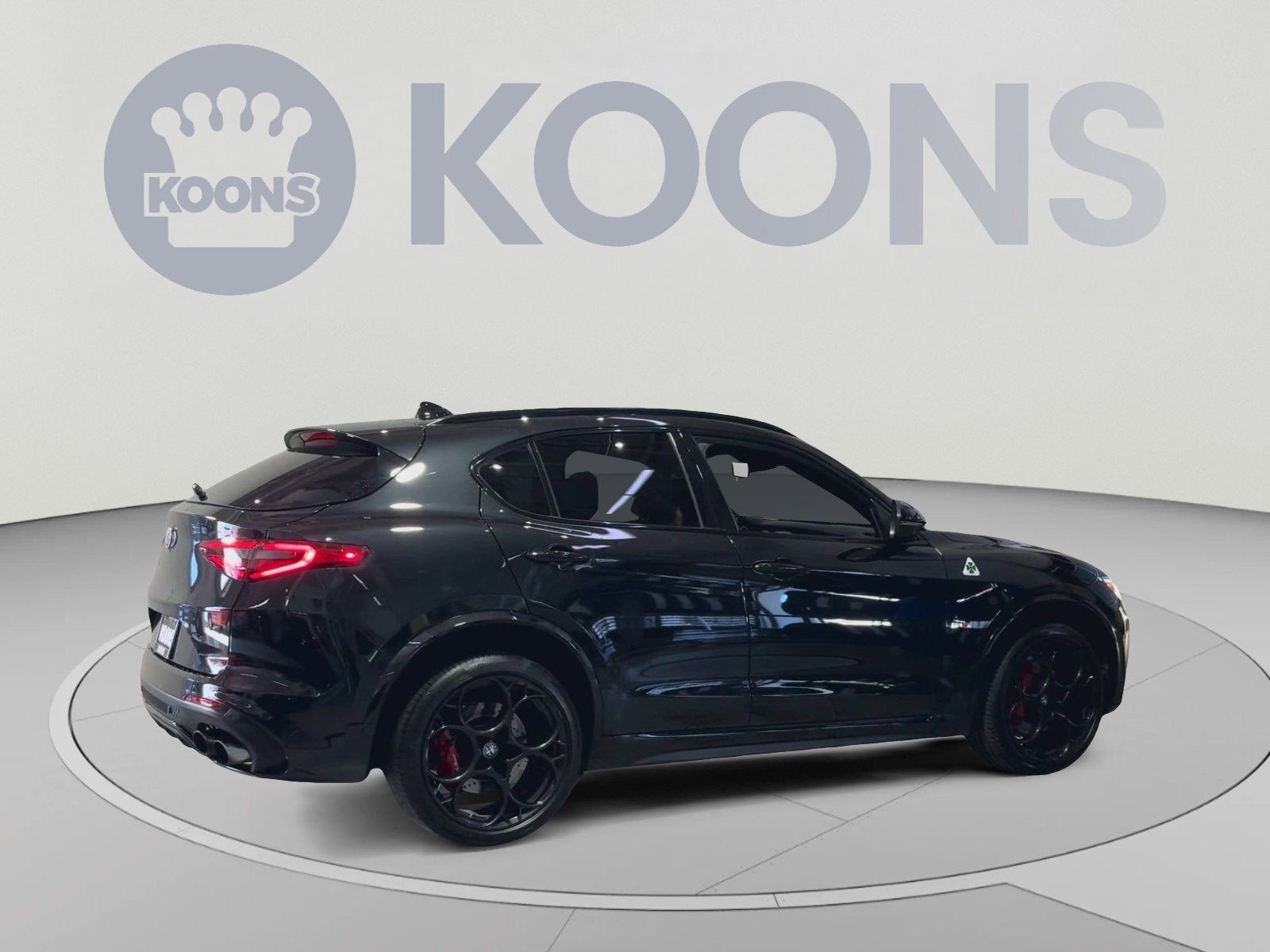 2022 Alfa Romeo Stelvio Quadrifoglio